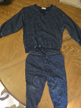 H&M Men's Dark Blue Crewneck Sweater